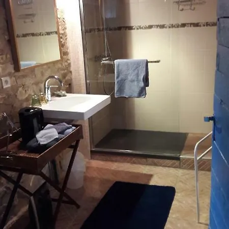 Les Vitarelles En Quercy Frühstückspension Berganty