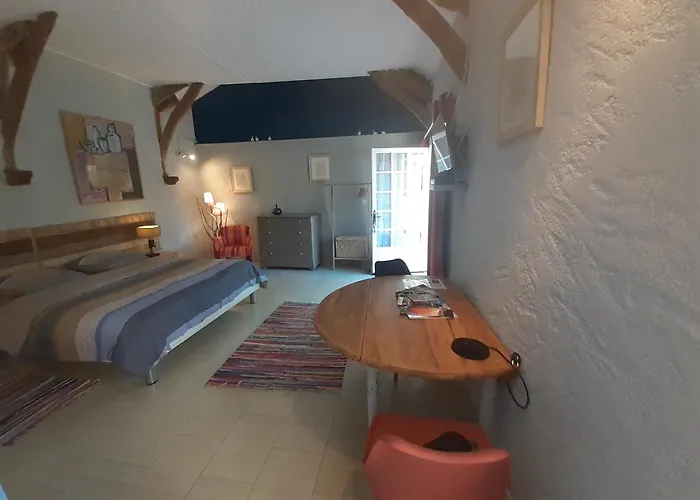 Les Vitarelles En Quercy فندق مبيت وإفطار Berganty